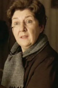 Reds [Maureen Stapleton]